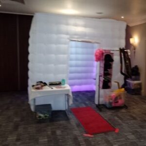 Cube Booth